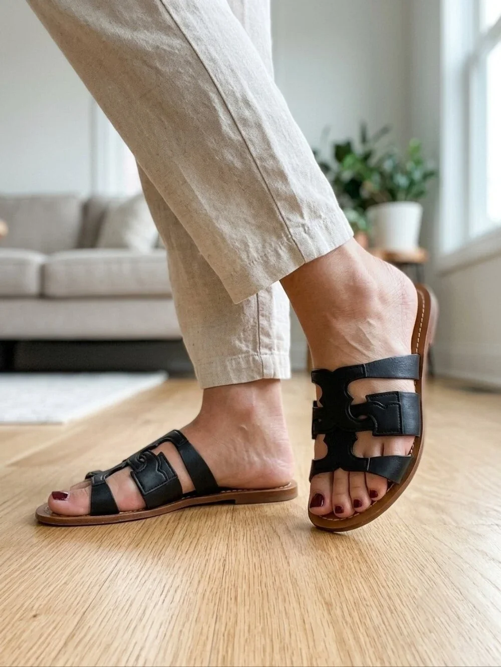 Tory Burch Anchor T-Strap Slide Sandals Black Size 7.5